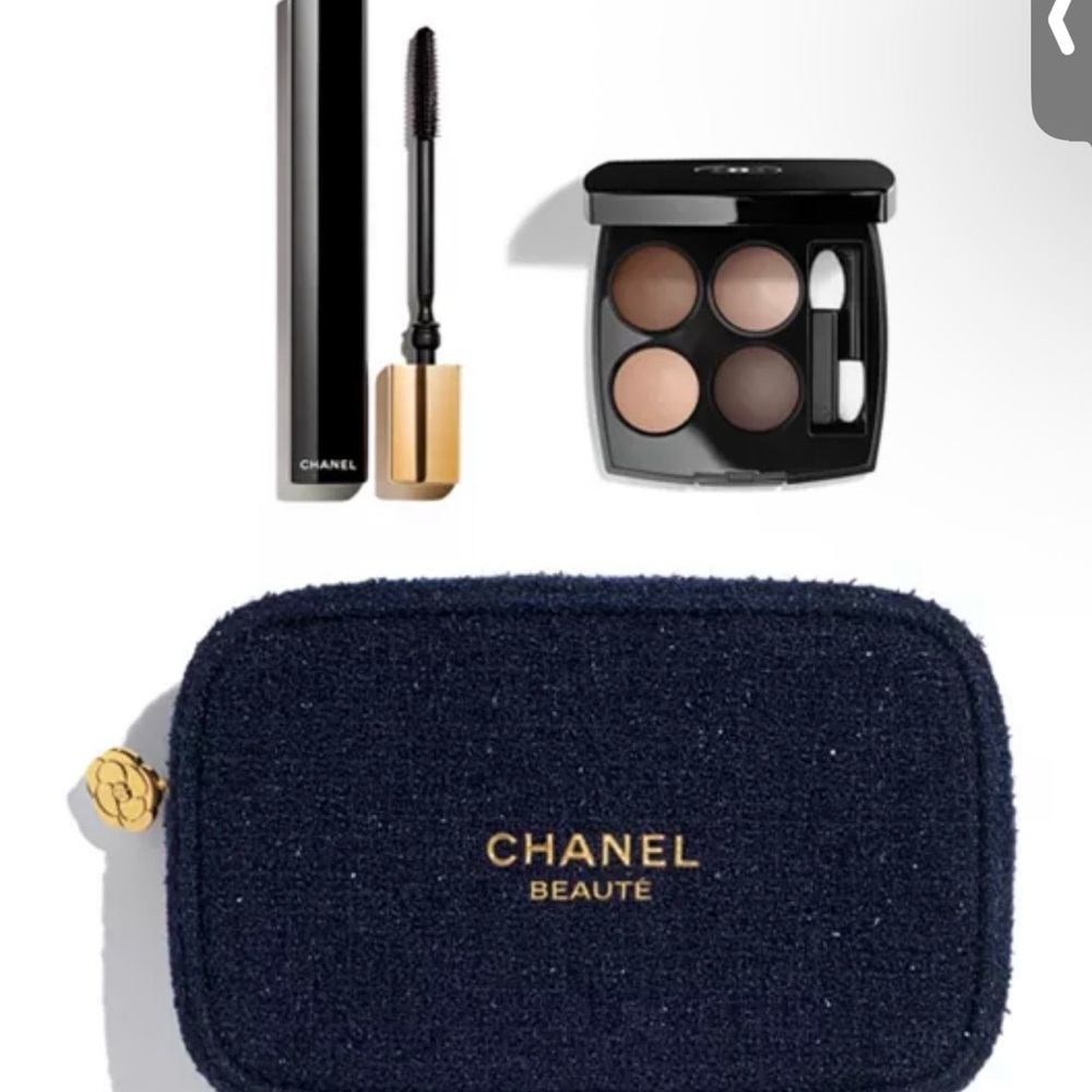 Chanel Beauté Midnight Blue Pouch